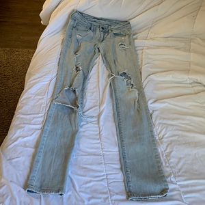 American Eagle Light Wash Ripped Jeans